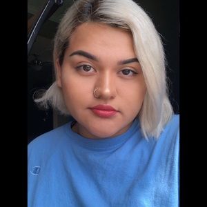 Meet your Posher, Christina